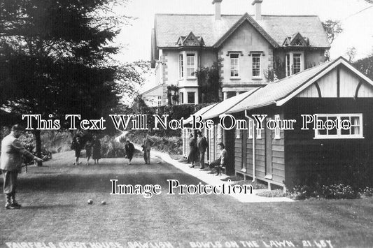 DE 4693 - Lawn Bowls, Fairfield Guest House, Dawlish, Devon c1935