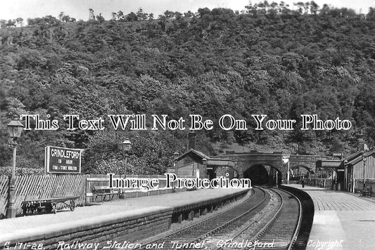 DR 3715 - Grindleford Tunnel & Railway Station, Derbyshire