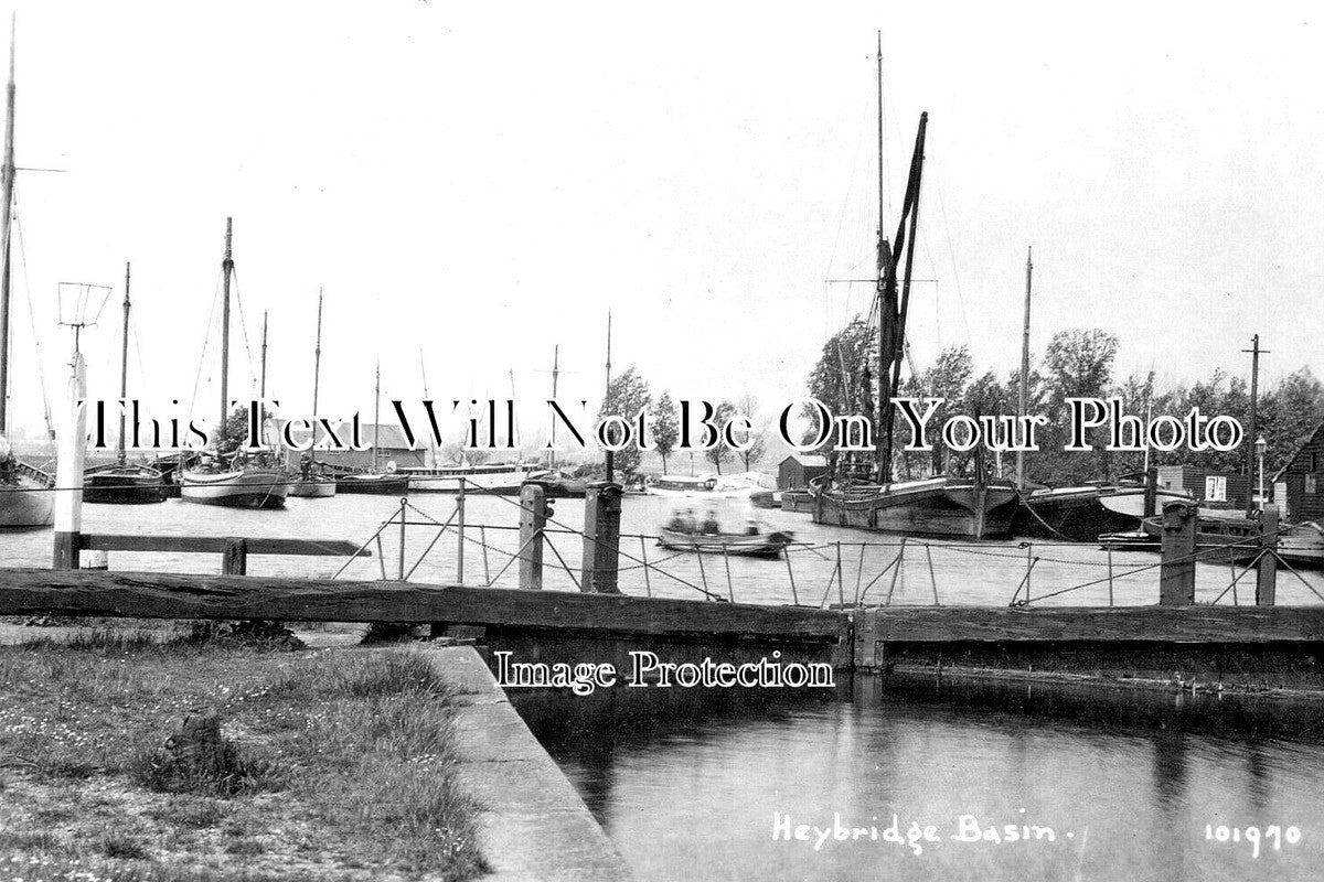 ES 6525 - Heybridge Basin, Essex c1935