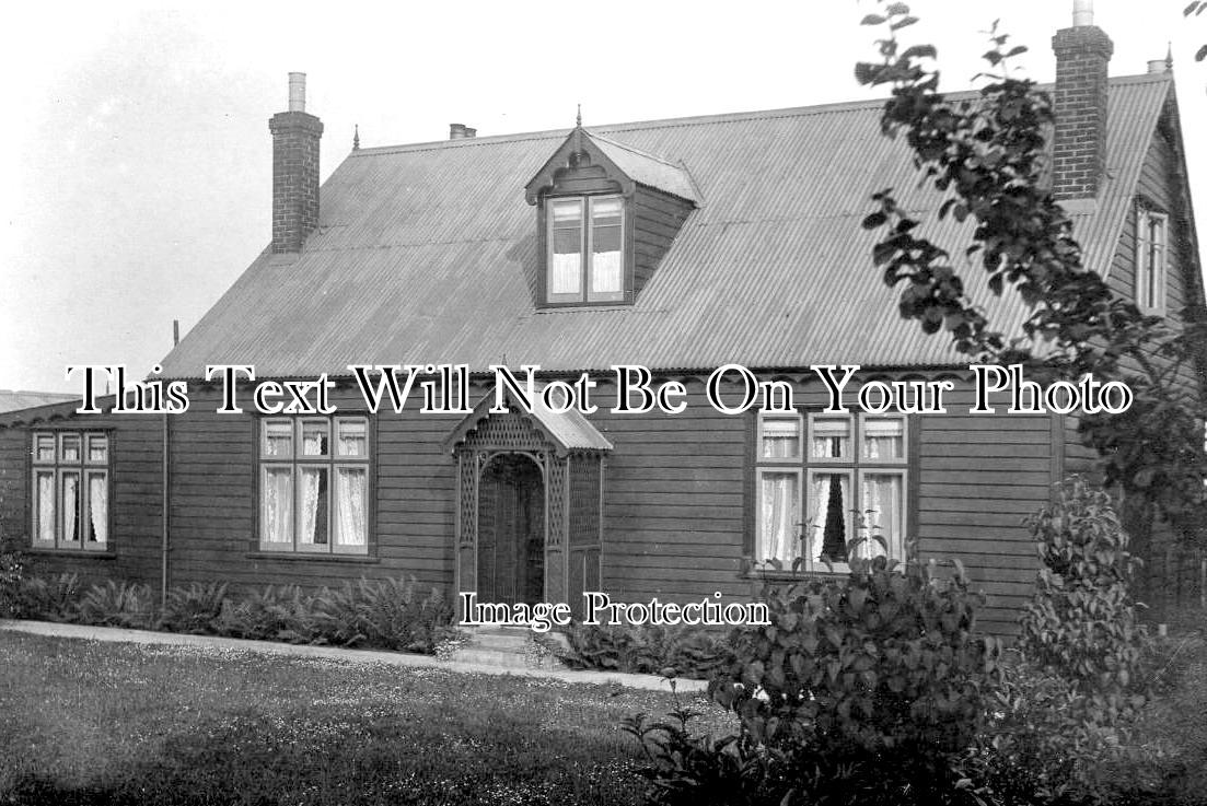 HA 5825 - House At Four Marks, Alton, Hampshire