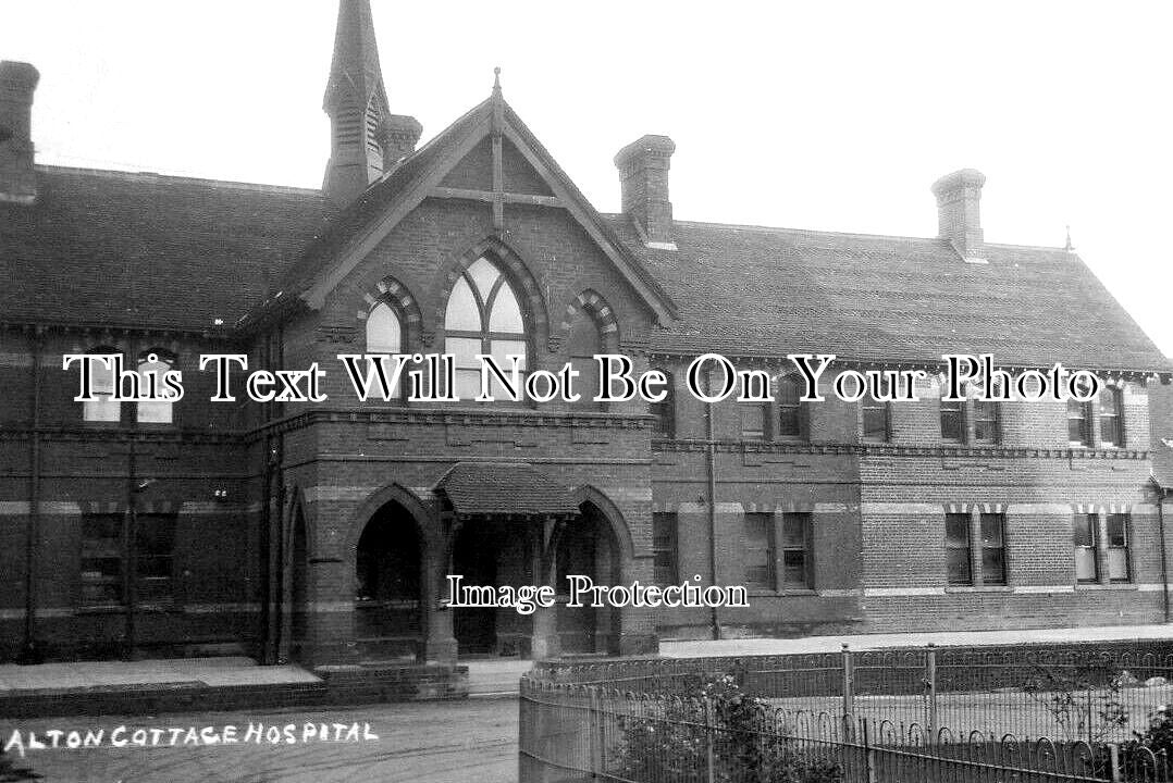 HA 5831 - Alton Cottage Hospital, Hampshire