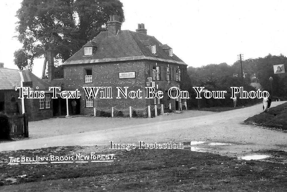HA 5878 - The Bell Inn Pub, Brook, New Forest, Hampshire