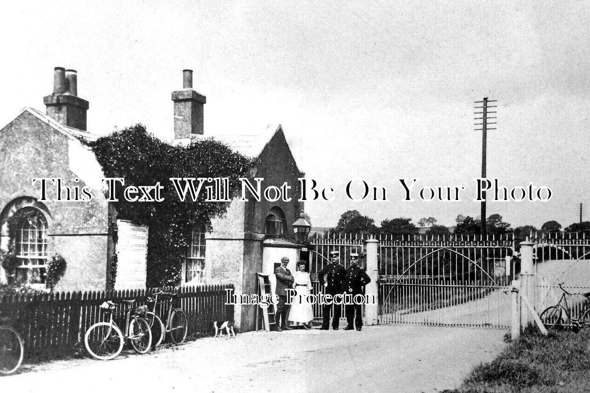 HA 5889 - Bursledon Toll Gate, Southampton, Hampshire