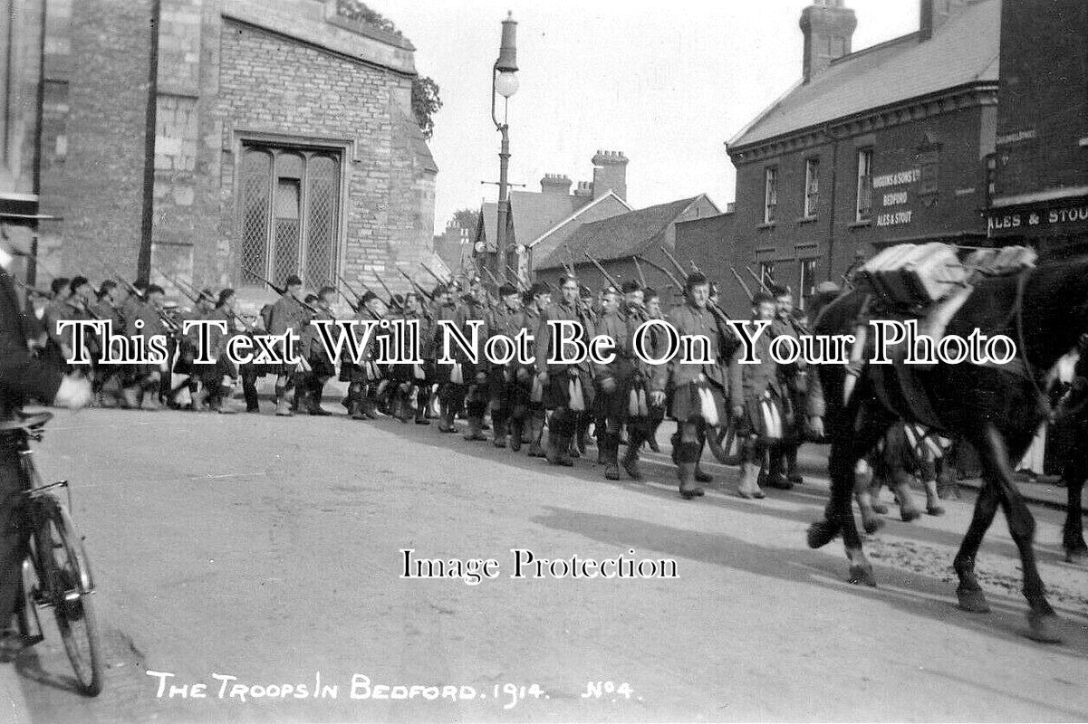 HF 2557 - Troops In Bedford, Bedfordshire WW1