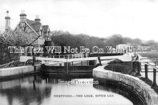 HF 2586 - The Lock, River Lea, Hertford, Hertfordshire