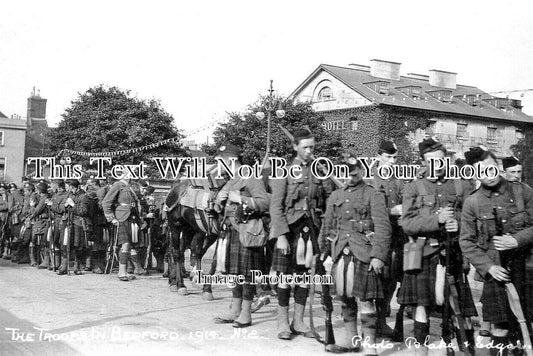 HF 2587 - Troops In Bedford, Bedfordshire 1914 WW1