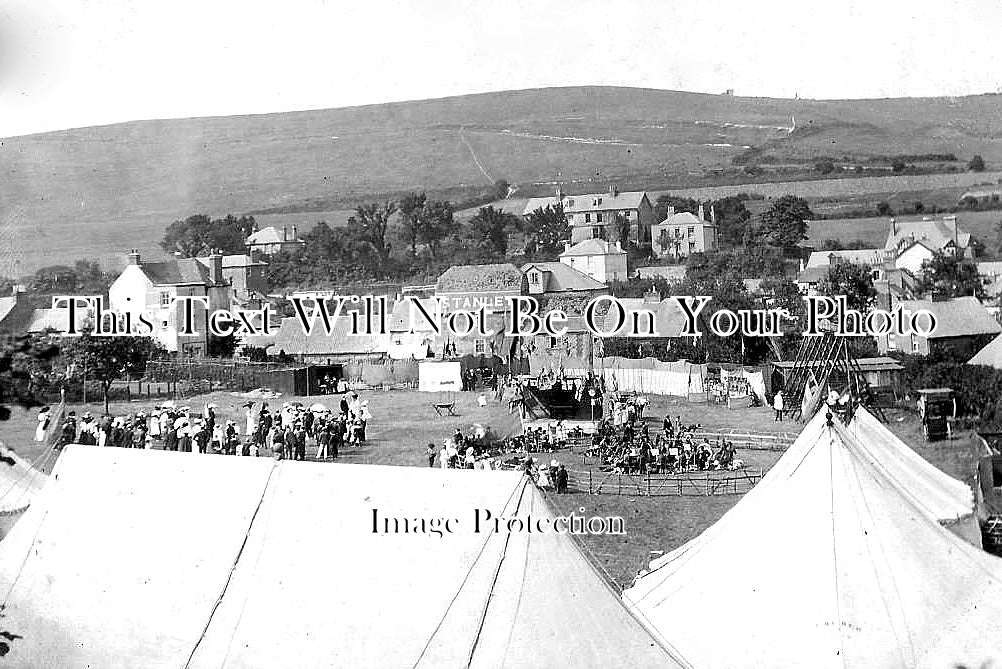 KE 6260 - Fairground At Temple Ewell, Dover, Kent