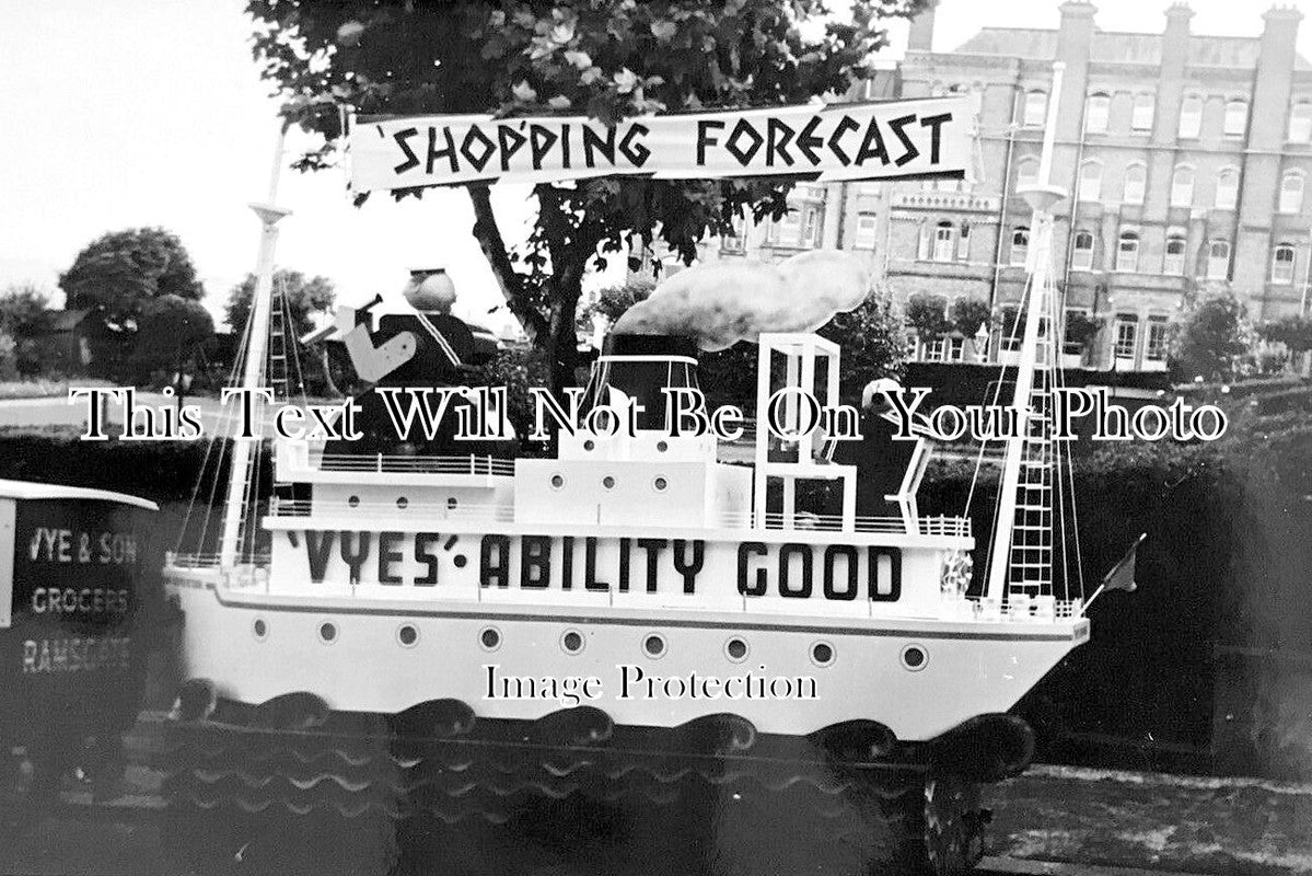 KE 6341 - Ramsgate Carnival Float, Kent