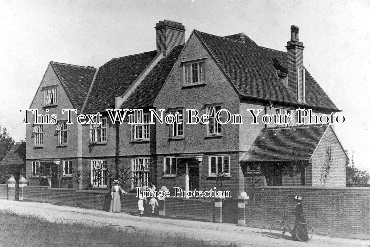 KE 6360 - House In Rochester, Kent