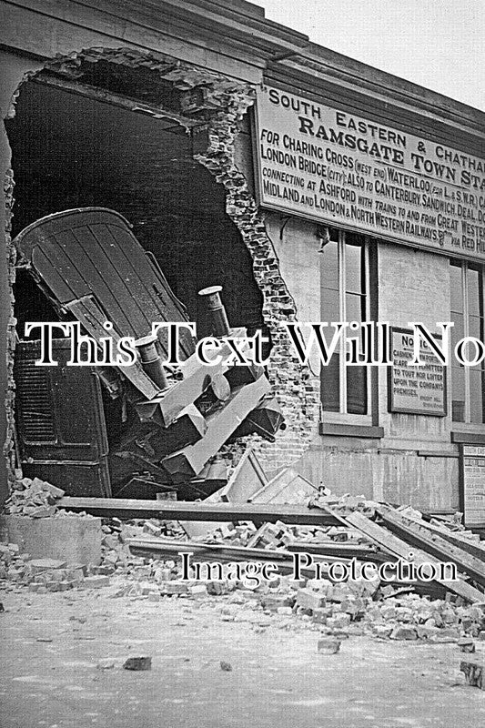 KE 6477 - Train Crash Accident, Ramsgate Railway Station, Kent 1913