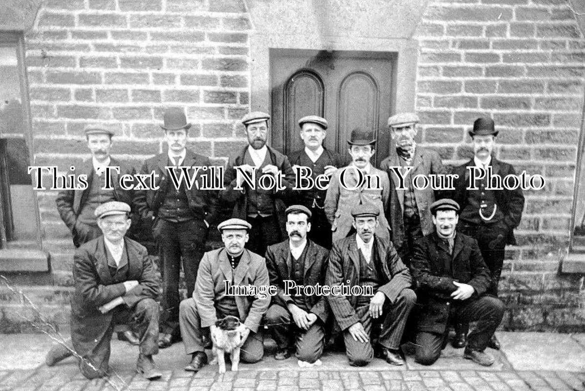 LA 7477 - Group Outside The White Horse Inn Pub, Burnley, Lancashire
