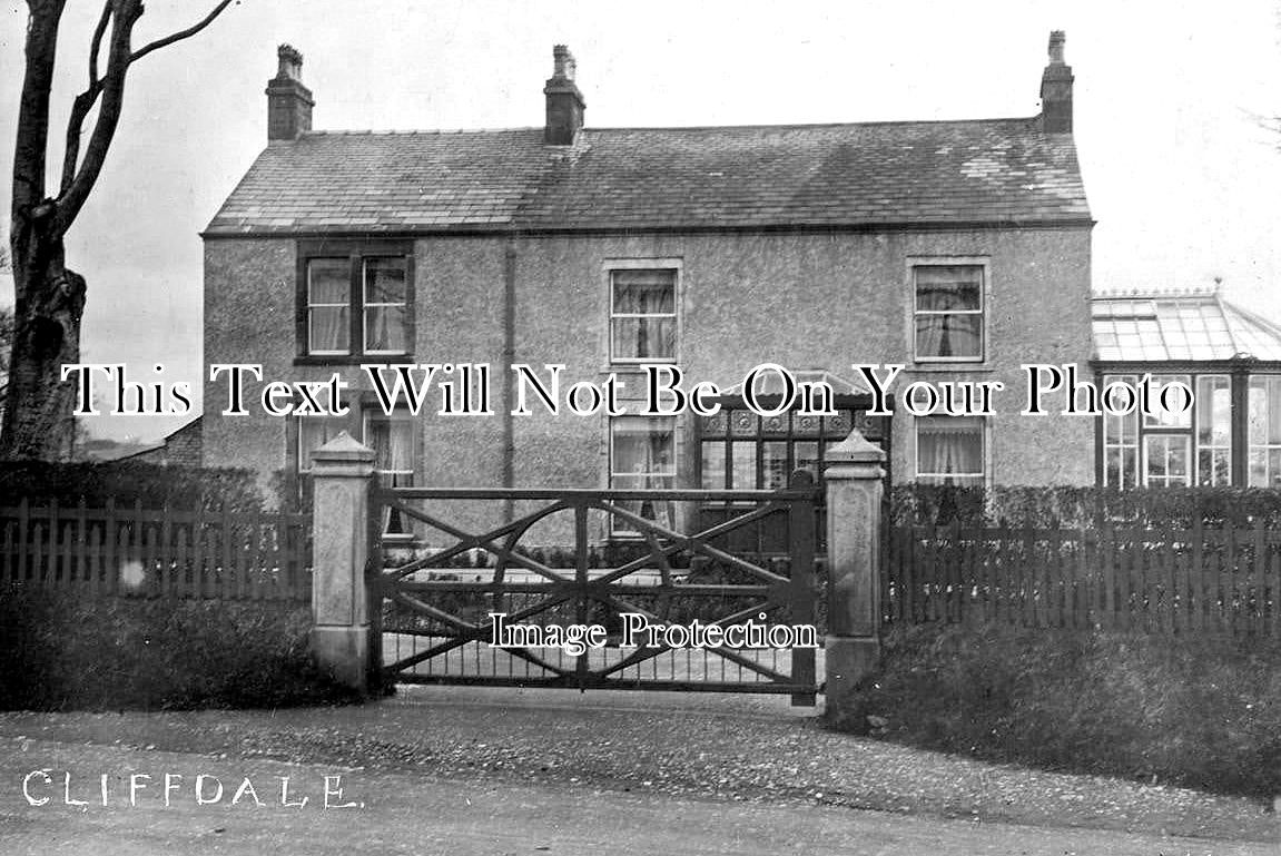 LA 7702 - Cliffdale House, Thurnham, Lancaster, Lancashire c1905