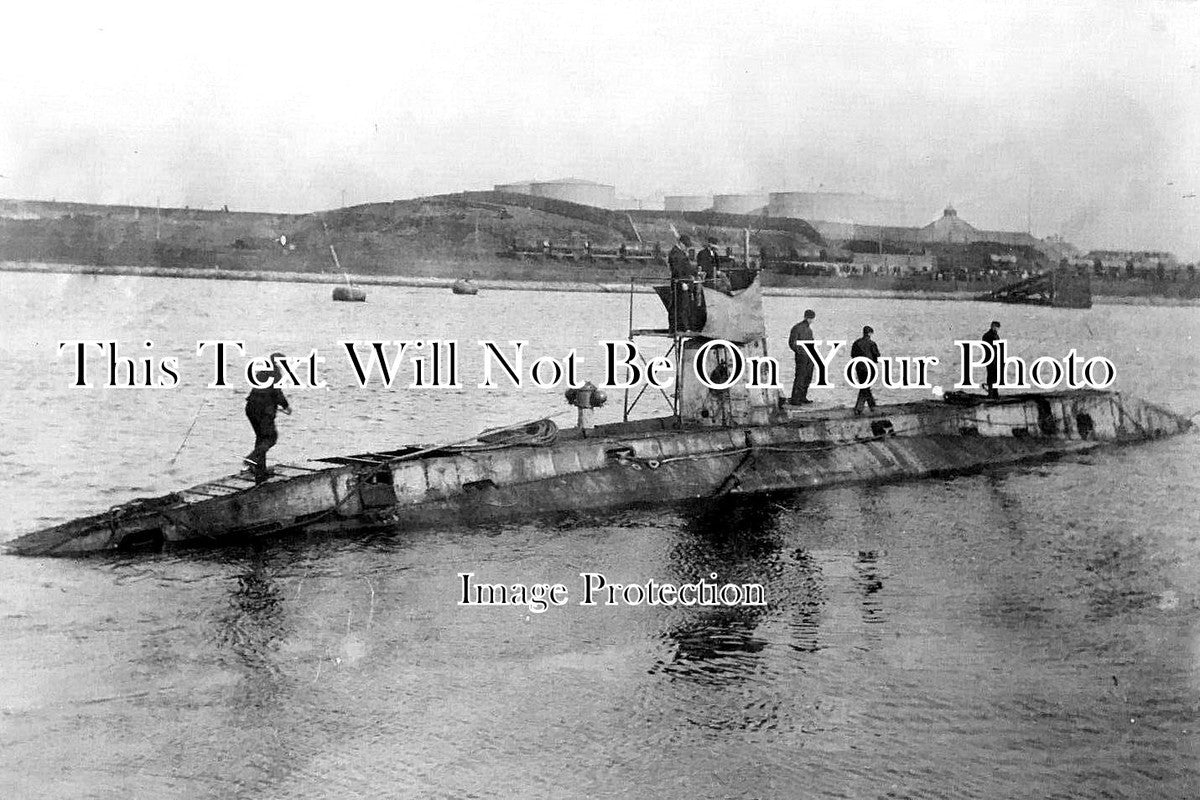 LA 7716 - HM Submarine A1 At Barrow, Lancashire c1906