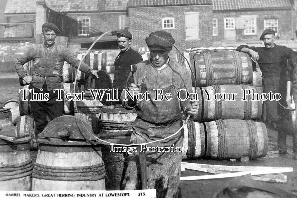 SF 4524 - Lowestoft Barrel Makers, Herring Fishing, Suffolk