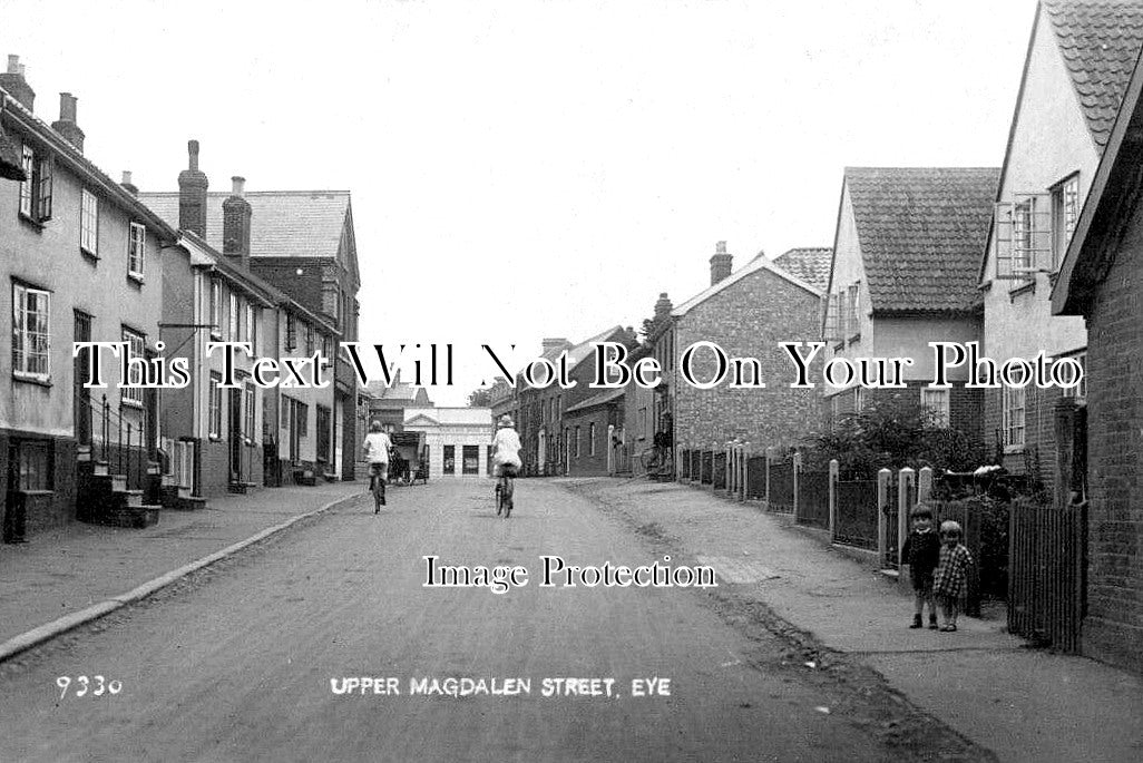 SF 4628 - Upper Magdalen Street, Eye, Suffolk c1912