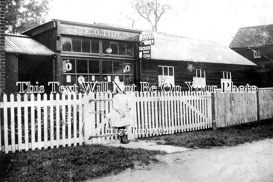 SX 6006 - E Tidy Cycle Repair Shop, Rudgwick, Sussex