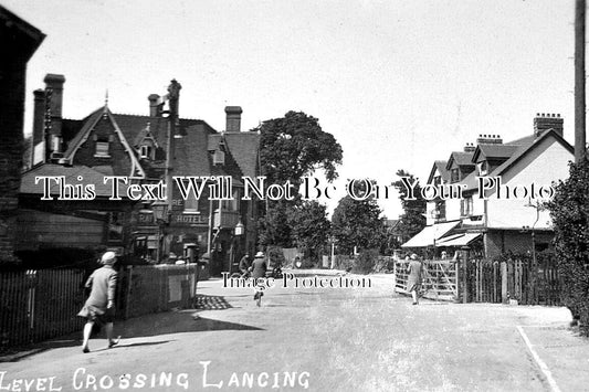 SX 6022 - Railway Level Crossing At Lancing, Sussex