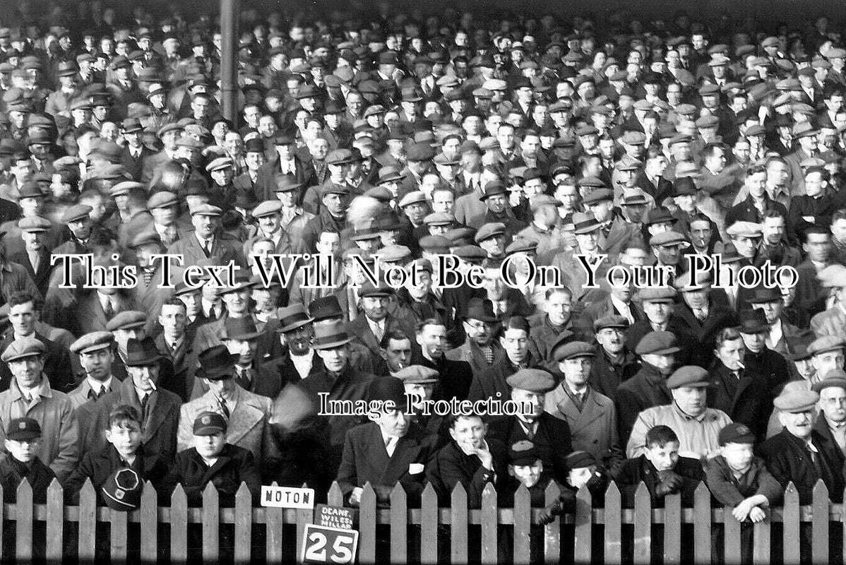 SX 6084 - Brighton v Northampton Town Football Club, Sussex 1938