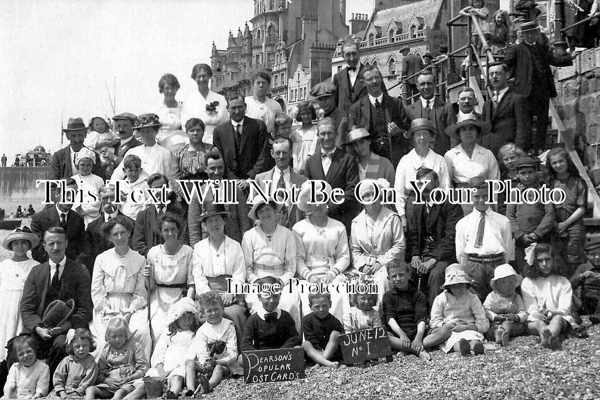 SX 6096 - Beach Group Photo, Hastings, Sussex