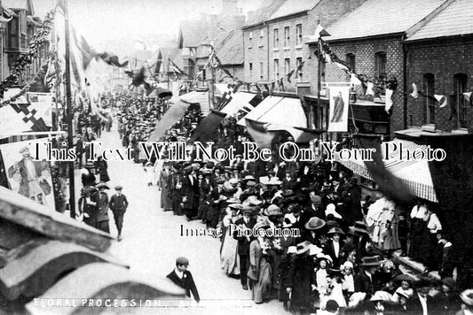 WA 2835 - Floral Procession, Stratford Upon Avon, Warwickshire