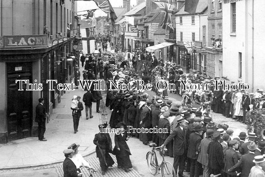 WA 2912 - Parade In Wood Street, Stratford Upon Avon 1911
