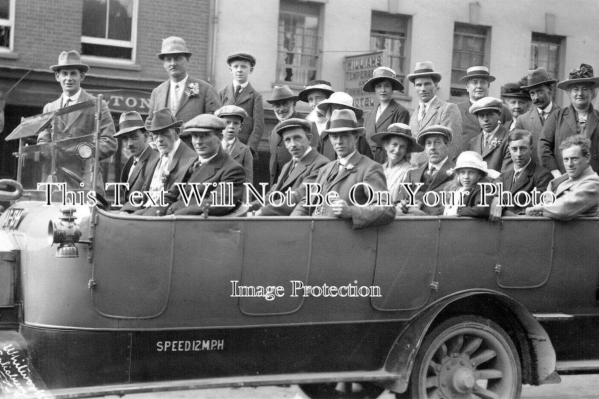 WI 1975 - Charabanc At Salisbury, Wiltshire c1920