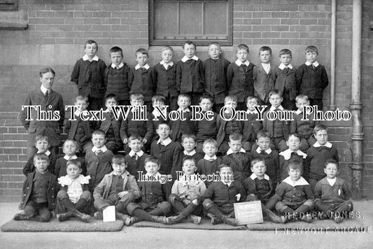 WL 3141 - Coronation Road School Group Class, Newport, Wales 1908