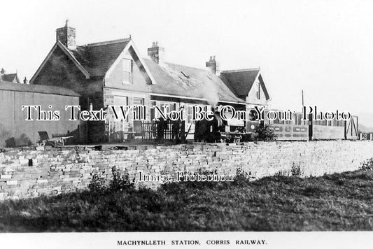 WL 3281 - Machynlleth Railway Station, Corris, Wales c1920