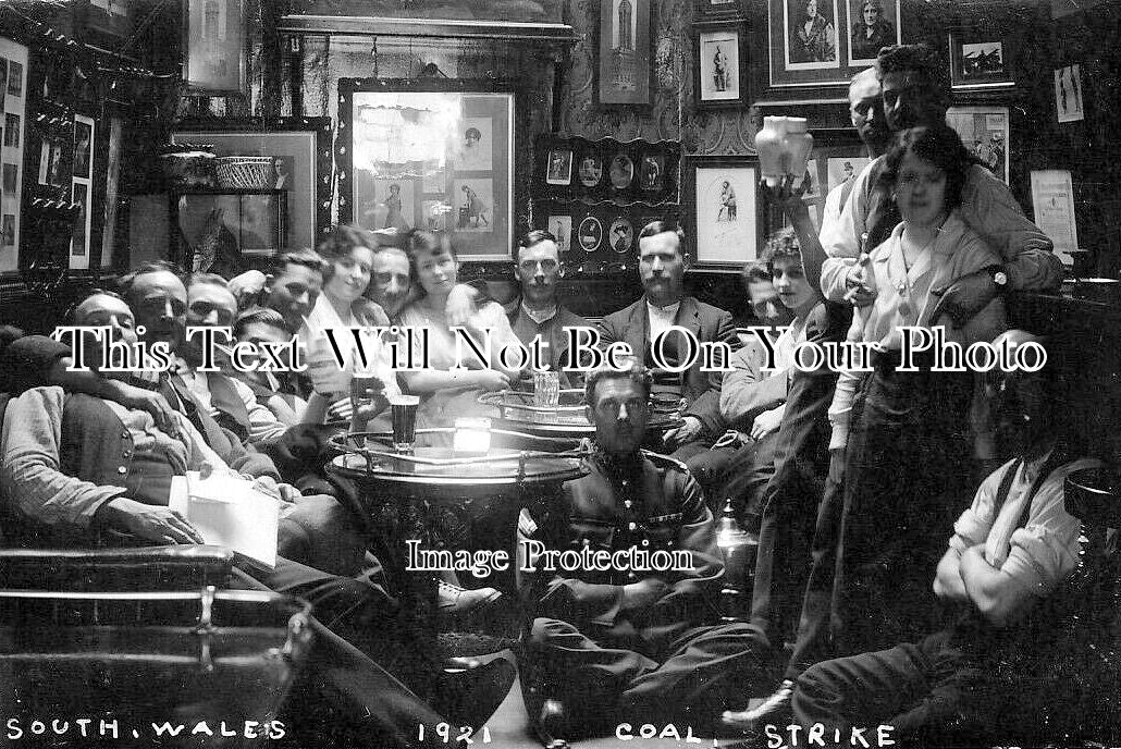 WL 3376 - Coal Strike, Cross Keys Hotel, Tonypandy, Wales 1921