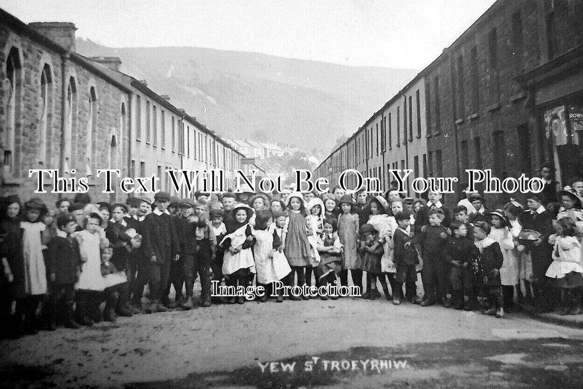 WL 3454 - Yew Street, Troedyrhiw, Wales