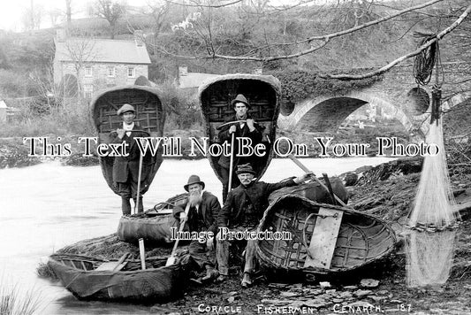WL 3475 - Coracle Fishermen At Cenarth, Wales