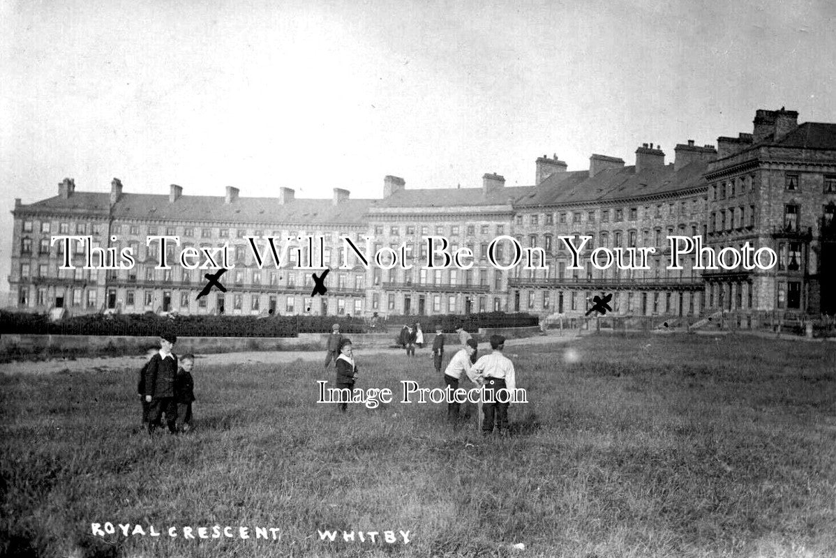 YO 13723 - Royal Crescent, Whitby, Yorkshire