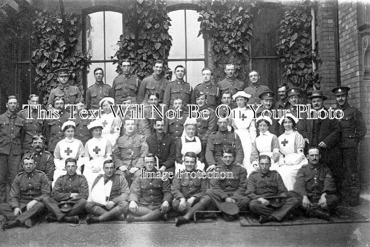 YO 13766 - Nurses & Soldiers, Scarborough, Yorkshire WW1