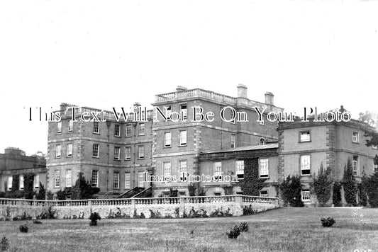 YO 13800 - Bolton Hall, Wensleydale, Yorkshire