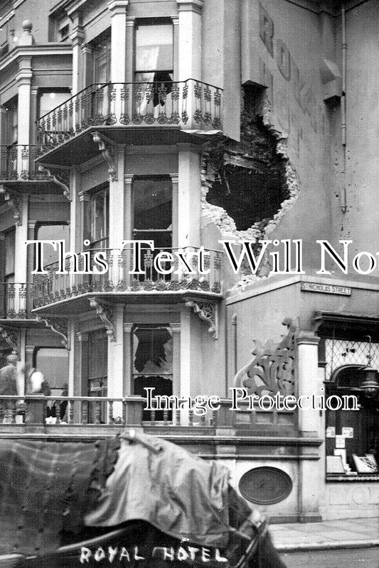 YO 13871 - German Bombardment Of The Royal Hotel, Scarborough 1914