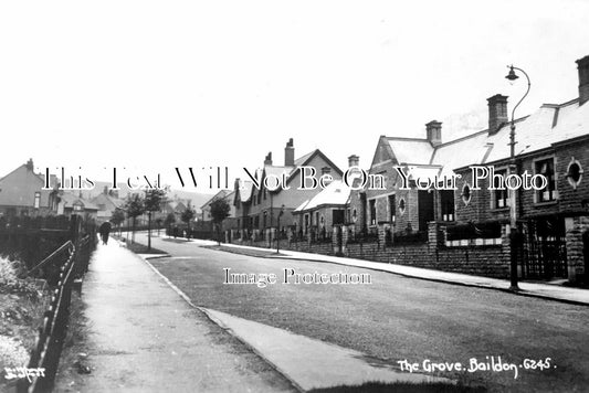 YO 13914 - The Grove, Baildon, Bradford, Yorkshire