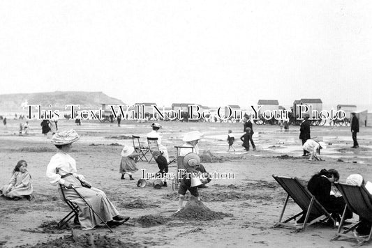 YO 14085 - Beach Huts, North Bay, Scarborough, Yorkshire