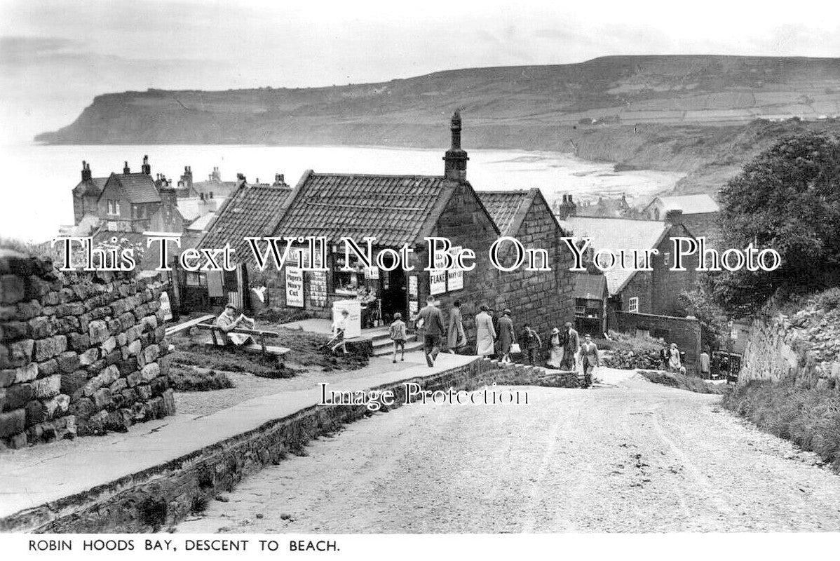 YO 14106 - Descent To Beach, Robin Hoods Bay, Yorkshire