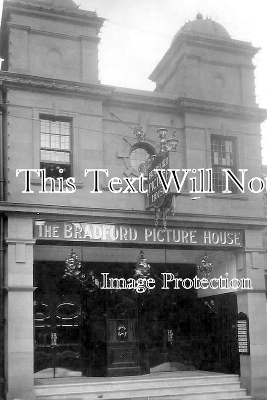 YO 14174 - The Bradford Picture House, Yorkshire c1916