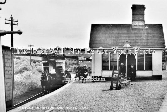 YO 14237 - Fintona Junction & Horse Van, Railway Station, Ireland