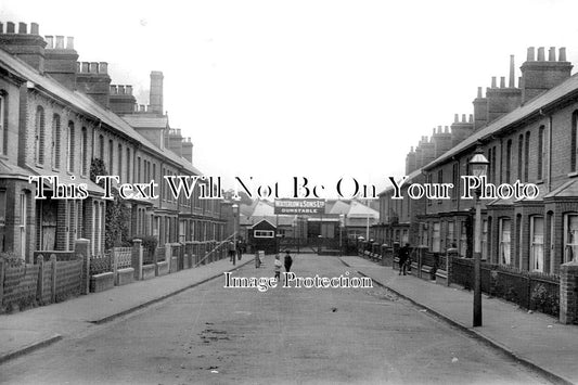 BF 1082 - Entrance To Waterflows Printing, Dunstable, Bedfordshire