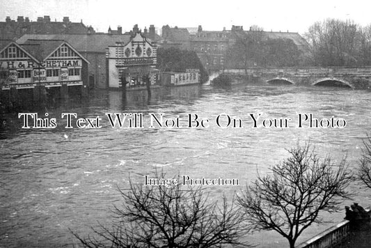 BF 1114 - Bedford Embankment In Flood, Bedfordshire c1918