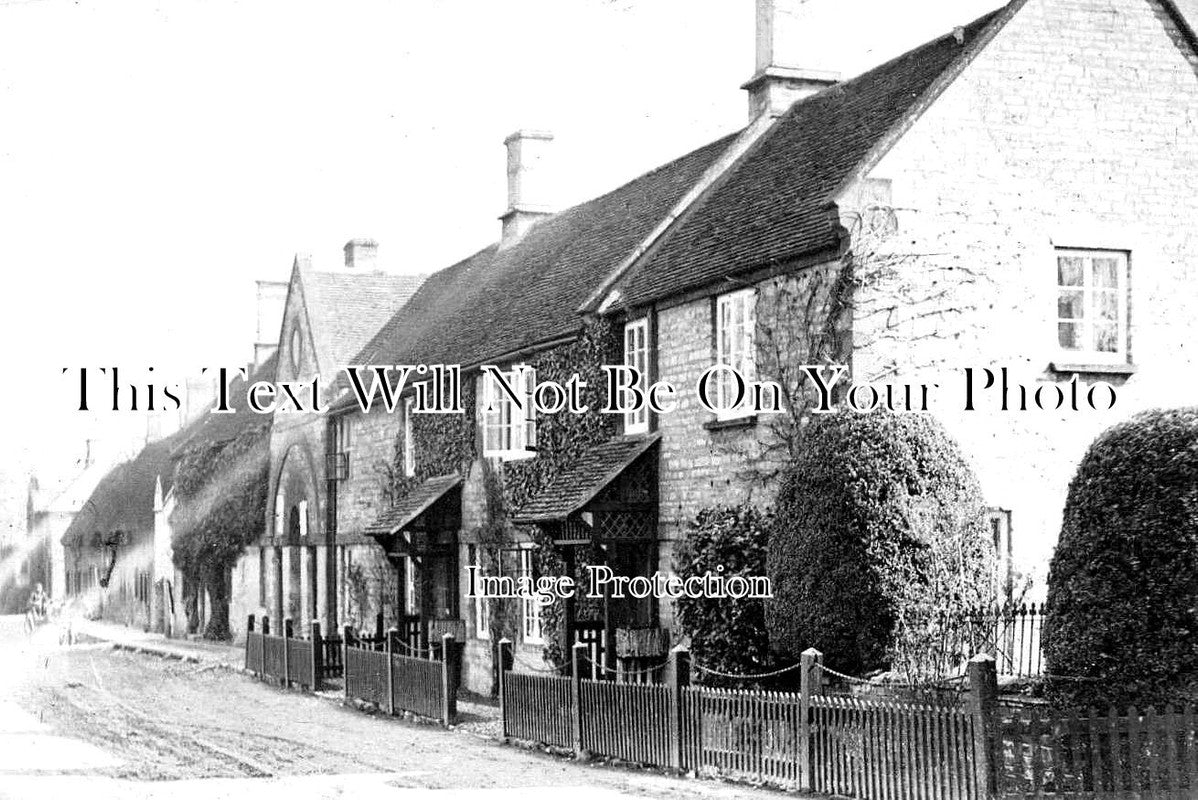 BF 1358 - Cottages In Bedfordshire c1906