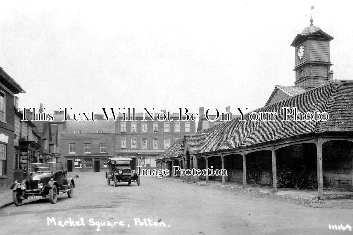 BF 1700 - Market Square, Potton, Bedfordshire c1932