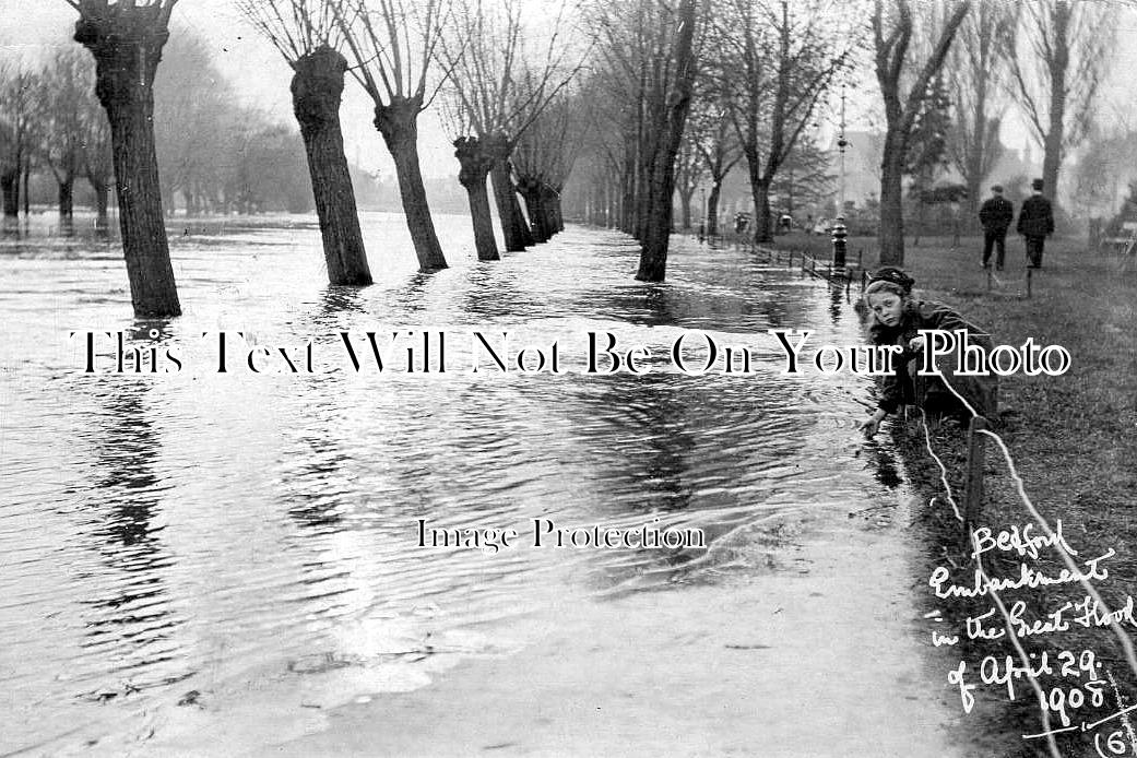 BF 1766 - The Great Flood, Bedford Embankment, Bedfordshire 1908