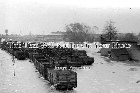 BF 244 - Bedford Railway Flood, Bedfordshire