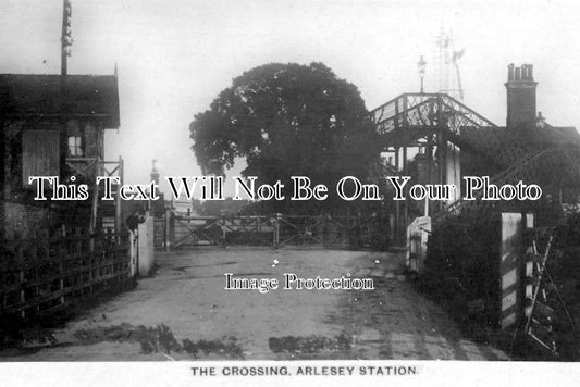 BF 465 - The Level Crossing, Arlesey Railway Station, Bedfordshire
