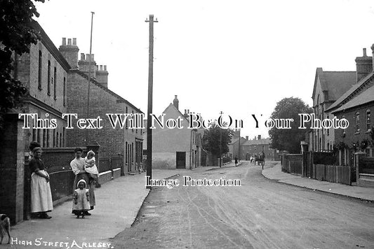 BF 613 -Arlesey High Street, Bedfordshire c1917