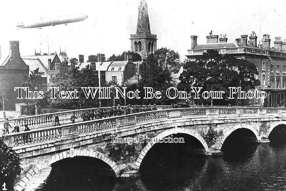 BF 647 - Airship Over Bedford, Bedfordshire