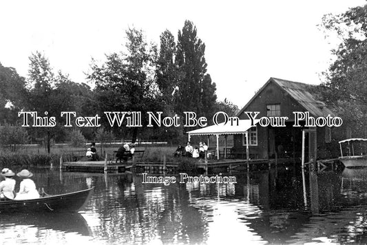 BF 673 - Bedford Boating Lake, Bedfordshire